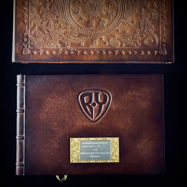 Дизайн фотокниги в подарок на день рождения маме